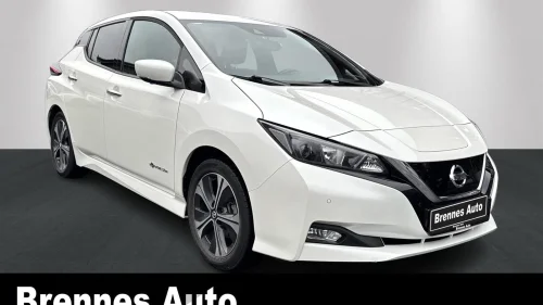 NISSAN Leaf 40kWh 40KWH N-Connecta /App/360 Kamera/Rattvarme/++
