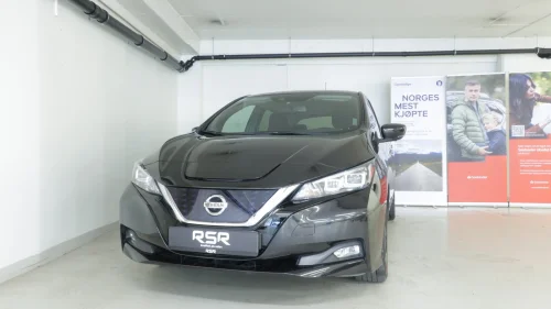 NISSAN Leaf 40kWh 40kWh Tekna - Piggdekk! - Finans