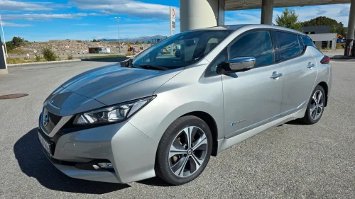 NISSAN Leaf 40kWh 40kWh Tekna/Skinn/Bose/360kamera++++