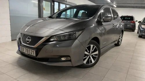 NISSAN Leaf 40kWh EU 05.2027 / 40 KW / R.KAM / NAVI / CRUISE / SE PRIS ++