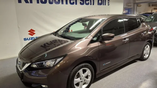 NISSAN Leaf 40kWh 40kWh/Tekna/ACC/Navi/360 Lav km/Bose/P.Sensor++ Innbytt