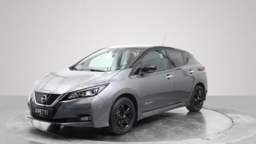 NISSAN Leaf 40kWh 40kWh Tekna ACC 360Kam BOSE Keyless ++