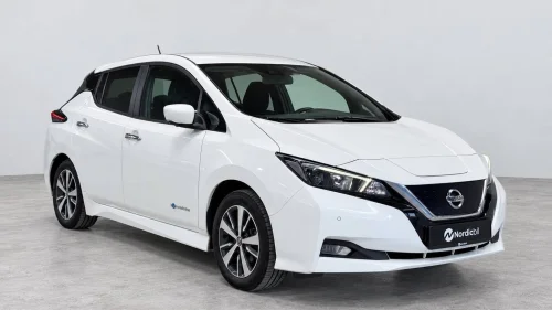 NISSAN Leaf 40kWh 360 kam, Rattvarme, CarPlay, Adaptiv Cruise