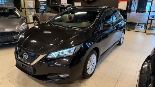 NISSAN Leaf 40kWh EN EIER/Skinn/NY EU/ DAB/ 360 kamera/ TEKNA