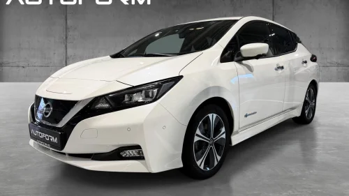 NISSAN Leaf 40kWh 40kWh| Skinn| BOSE| 360 kamera| ACC| 285km|