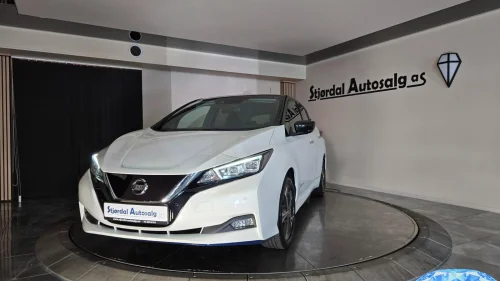 NISSAN Leaf 62kWh 62kWh,Tekna,Skinn,Navi,Kamera,ACC,Clima,To farge,Norsk