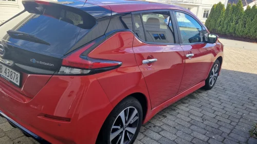 NISSAN Leaf 40kWh 40kWh Acenta /360 KM/RATT V/NAVI/ACC/+++