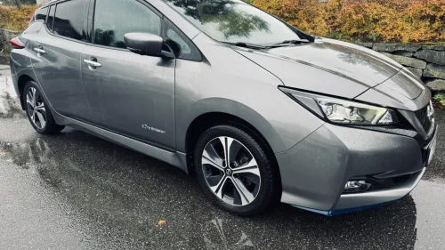 NISSAN Leaf 62kWh 62kWh/385Km//360KAM/ACC/Keyless/NAVI/EU/S+V++