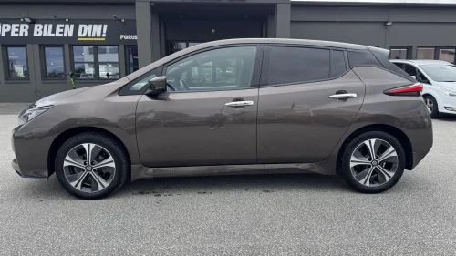 NISSAN Leaf 62kWh 62kWh e+ N-Connecta/360*/Rattvarme/DAB+/380WLTP/LAV KM!