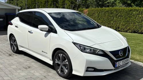 NISSAN Leaf 40kWh 40kWh Tekna Bose 360Kamera rattvarme +++
