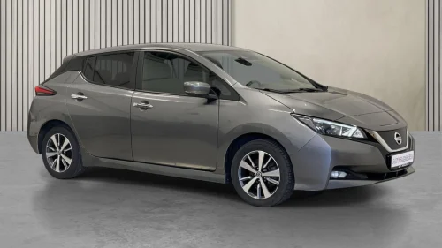 NISSAN Leaf 40kWh 40kWh / R KAM / NAVI / BT / CRUISE / GARANTI