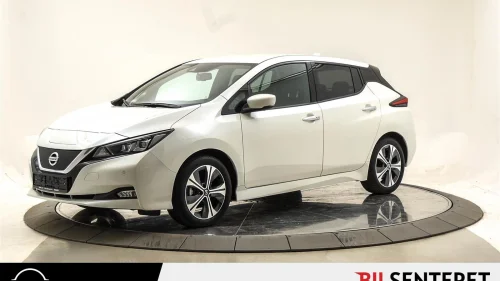 NISSAN Leaf 40kWh N-Connecta 40KWH Delskinn, Navigasjon,Ny service