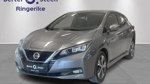NISSAN Leaf 62kWh 62 kWh Bose/Skinnseter/360 Kamera/Varme i ratt mm.
