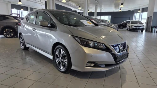 NISSAN LEAF 40kWh 40KWH Acenta, Lav Km, Norsk.