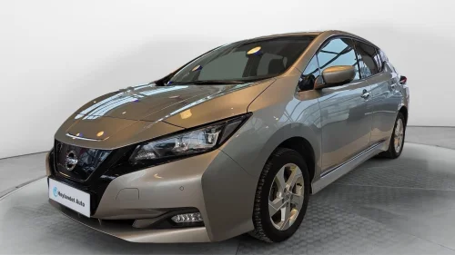 NISSAN LEAF 62kWh 62kWh N-Connecta 62kWt / Delskinn / LED
