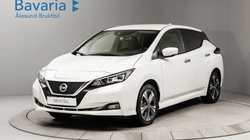 NISSAN Leaf 62kWh 62kWh +N-Connecta/360*/Rattvarme/DAB+/380WLTP/LAV KM!