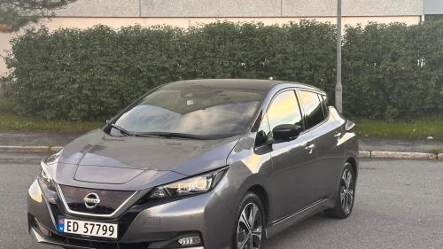 NISSAN LEAF 40kWh 40kWh Tekna/ Skinn