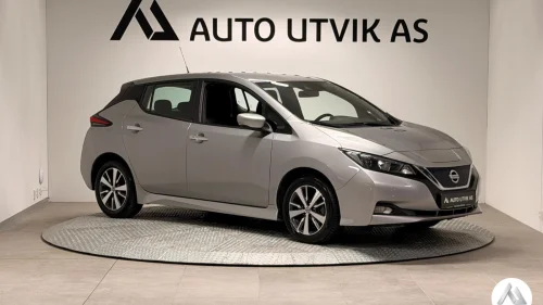 NISSAN LEAF 40kWh ACENTA/NY SERVICE/R.KAM/ACC/KEYLESS/DAB+/RATTVARME