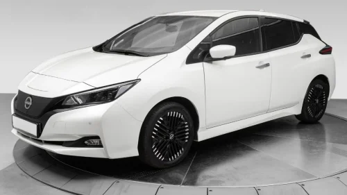 NISSAN LEAF 40kWh Nybilgaranti Facelift Historikk Ny service 1 eier