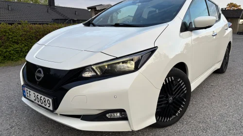 NISSAN Leaf 40kWh 39kWh Tekna