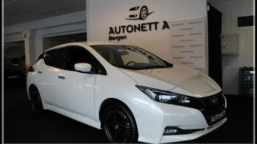 NISSAN Leaf 40kWh 40KW,FACELIFT,N-CONNECTA,V-PUMPE,360KAM,DAB+,S+V-HJUL