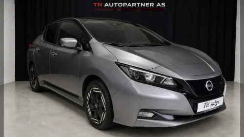 NISSAN LEAF 40kWh 40kWh 150hk ACC Kamera Rattvarme SE KM!