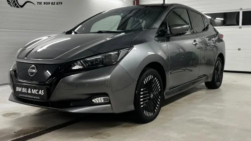 NISSAN LEAF 62kWh 218 HK N-Connecta/Klima/ACC/360 Kamera/Navi-++