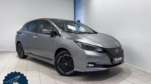 NISSAN LEAF 40kWh 39kWh N-Connecta Norsk/360.R.kam/Navi/Rattvarme/LED-lys