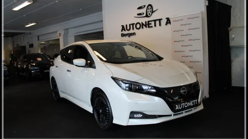 NISSAN Leaf 40kWh 39KW,FACELIFT,N-CONNECTA,V-PUMPE,360KAM,DAB+,S+V-HJUL