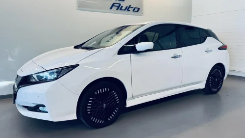 NISSAN LEAF 62kWh N-CONNECTA 62KWH /DELSKINN/360/NAVI/ACC/"NORSK" BIL