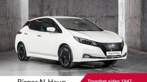 NISSAN LEAF 40kWh 39kWh N-Connecta (K) VELHOLDT-LAV KM-360 KAMERA