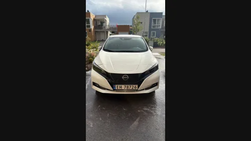 NISSAN LEAF 40kWh 39kWh N-Connecta, varmepumpe, delskinn