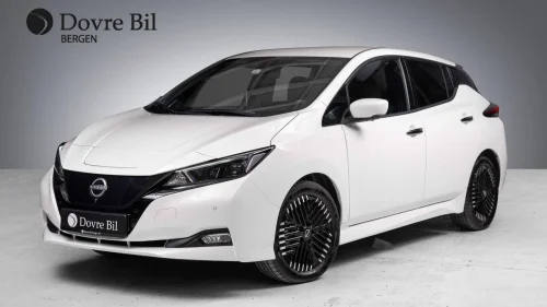 NISSAN LEAF 40kWh TEKNA 40kWh ACC/BOSE/360kamera/ProPilot/Navi/Norsk