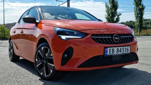 OPEL CORSA e Elegance Fullutstyrt Matrix LED 50kWh Autopilot Skinn