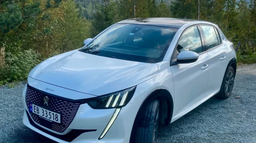 PEUGEOT 208 Allure 136hk