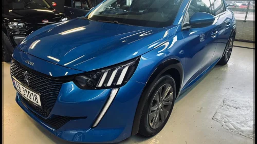 PEUGEOT 208 AUT/DELSKINN/NAVI/R-KAM/SOLTAK/DAB/CCS/EU-OK 2/28!!!