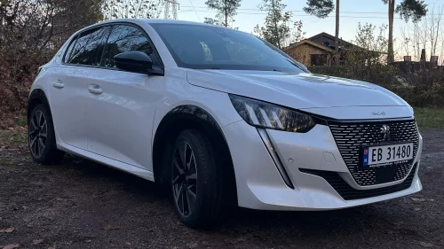 PEUGEOT 208 GT Line 136hk
