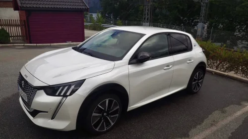 PEUGEOT 208 GT Line 136hk