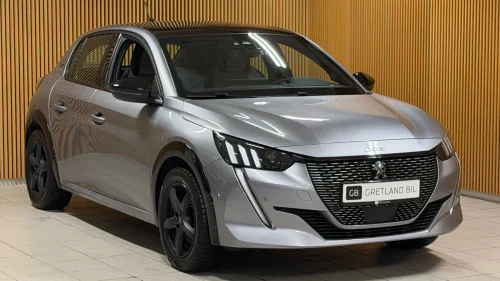 PEUGEOT 208 GT / PANO / KAMERA / NAVI / AUT / 335WLTP / MÅ SES!