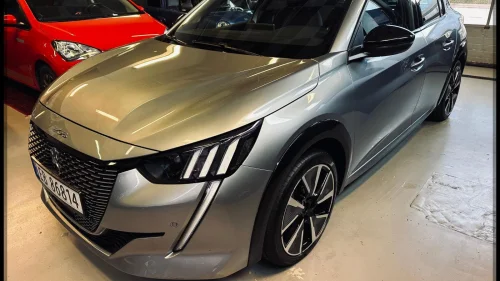 PEUGEOT 208 GT-LINE/AUT/NAVI/R-KAM/DAB/ALU/EU-OK 8/28!!!