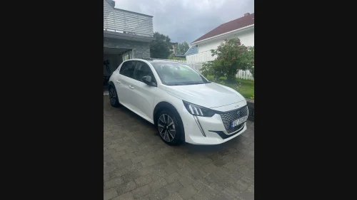 PEUGEOT 208 GT 136hk topputstyrt, perlemorlakk, glasstak