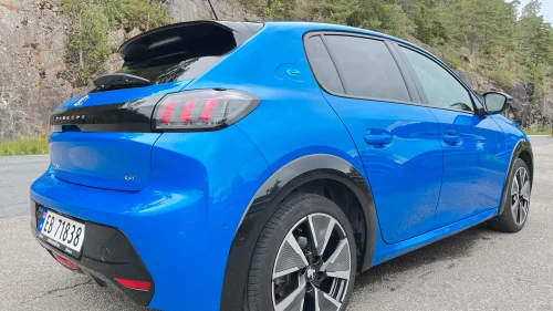 PEUGEOT 208 GT 136hk