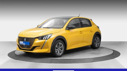 PEUGEOT 208 Ryggekamera, Aple CarPlay, Navigasjon