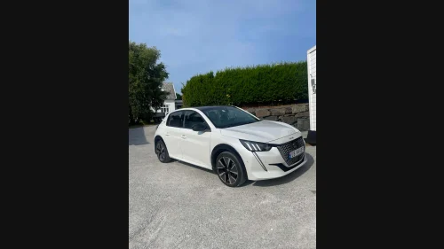 PEUGEOT 208 GT 136hk