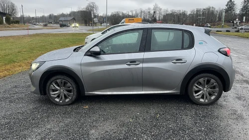 PEUGEOT 208 Allure 136hk