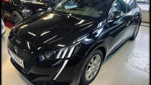 PEUGEOT 208 GT/AUT/DELSKINN/R-KAM/DAB/NAVI/CCS/EU-OK 10/28!!!