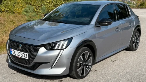 PEUGEOT 208 GT 136hk