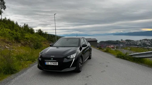 PEUGEOT 208 GT-line