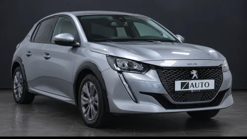 PEUGEOT 208 136HK ALLURE/1EIER/CRUISE/PDC/KAMERA/CARPLAY/DAB/SE KM!