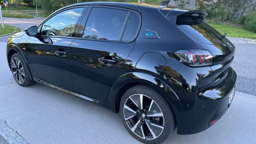 PEUGEOT 208 GT 136hk